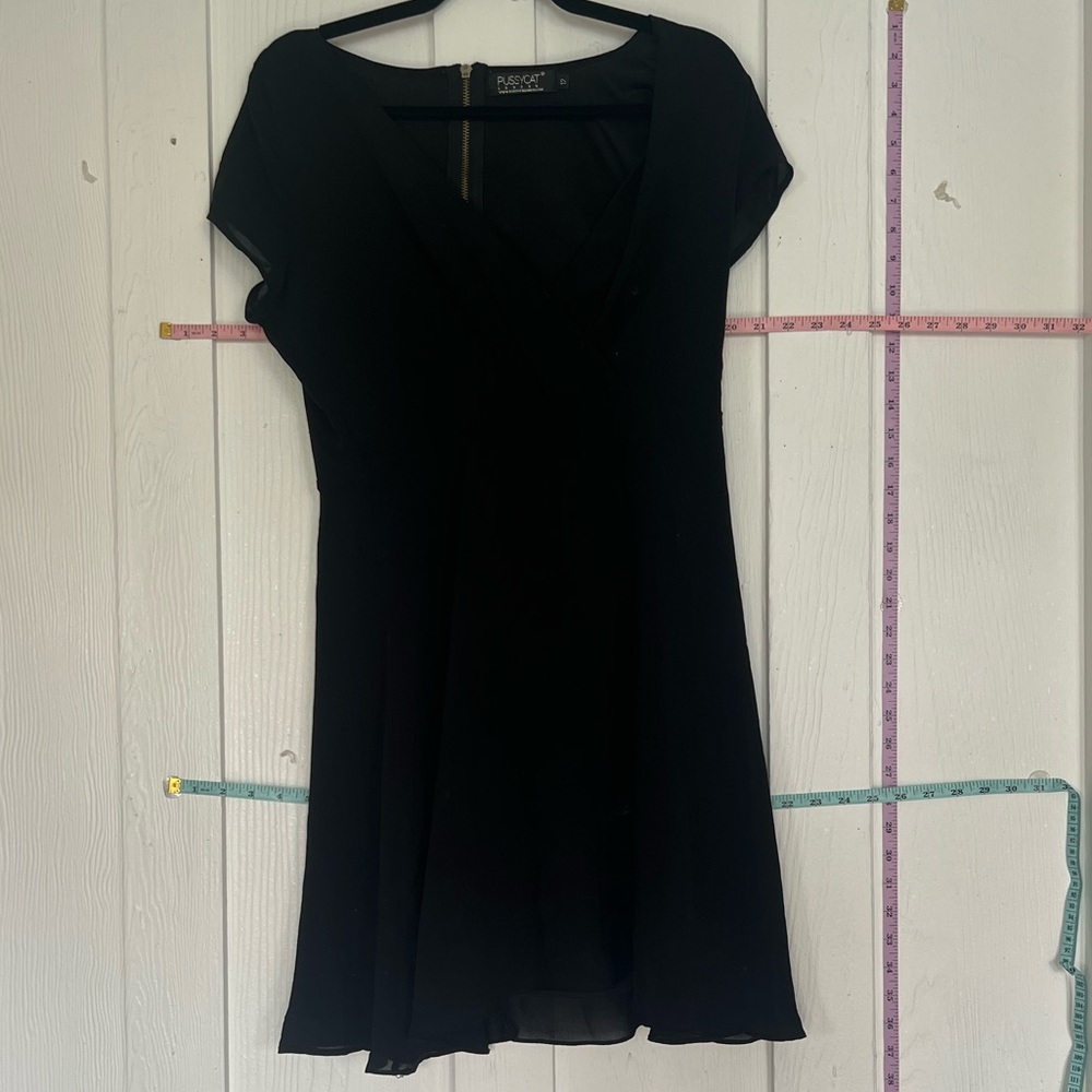 Neck chiffon layered dress. Size 10 USA (12 UK)